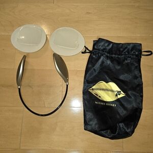 Misses Kisses Moderate Plunge Bra with Petite sized pads